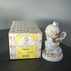 Precious moment with box 261157